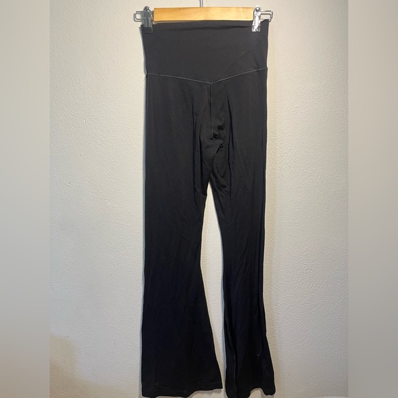 Offline by Aerie Real Me High Waisted Crossover Flare Leggings - Picture 4 of 7